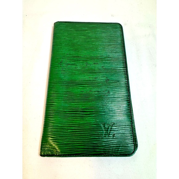 Louis Vuitton Porte Yen Credit Bifold wallet passport holder green Epi - Picture 1 of 9